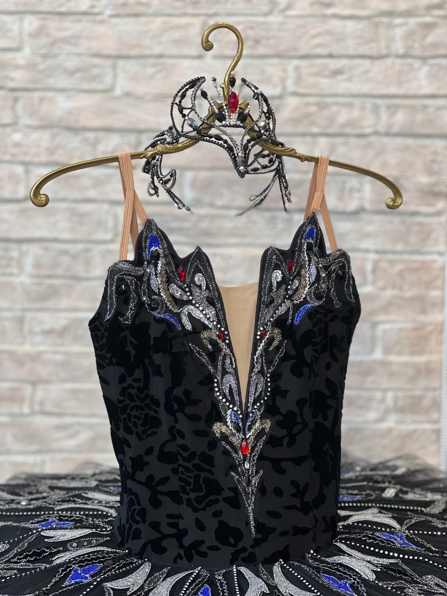 Black Swan Variation