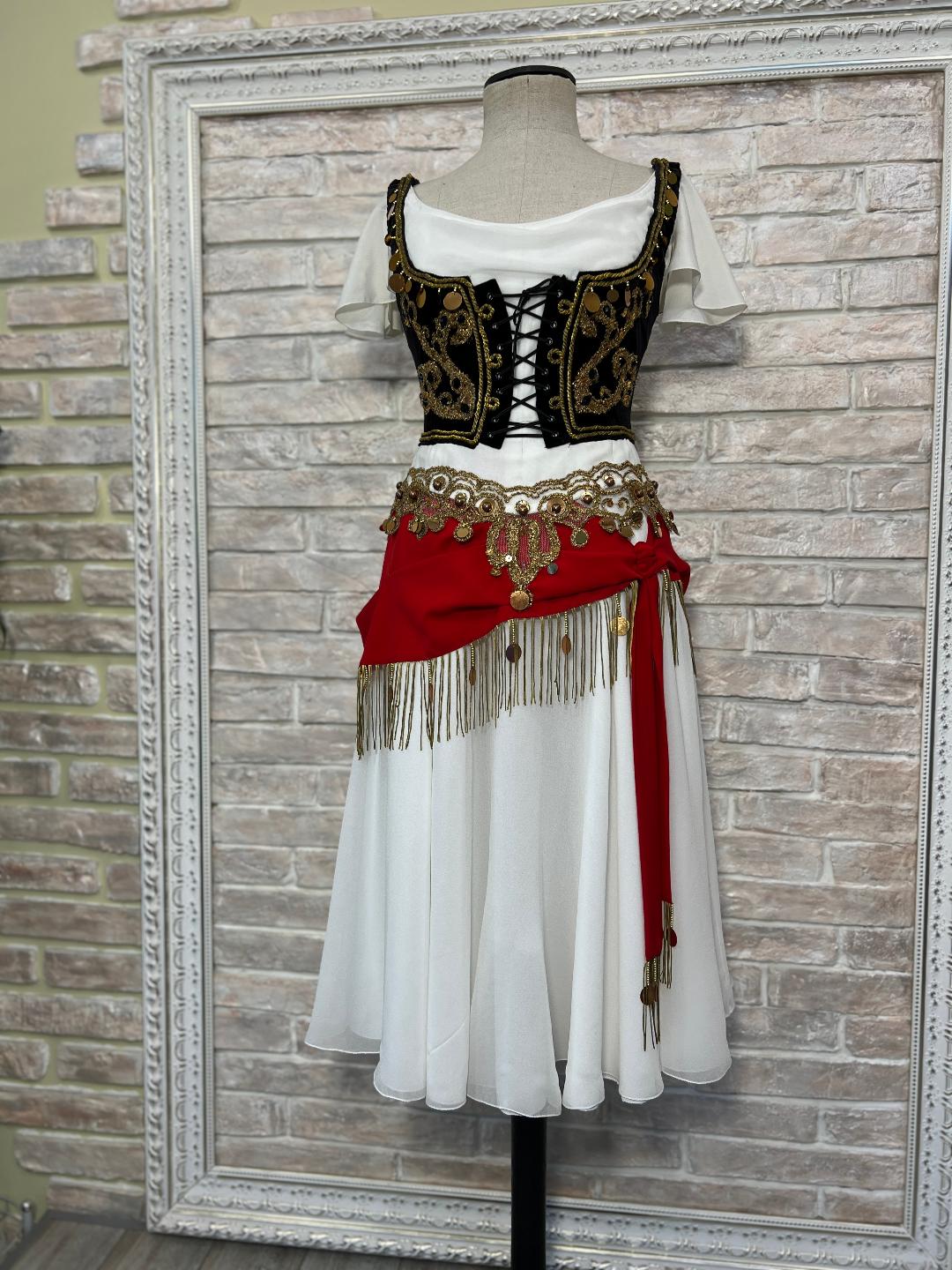 SALE - Esmeralda Act I