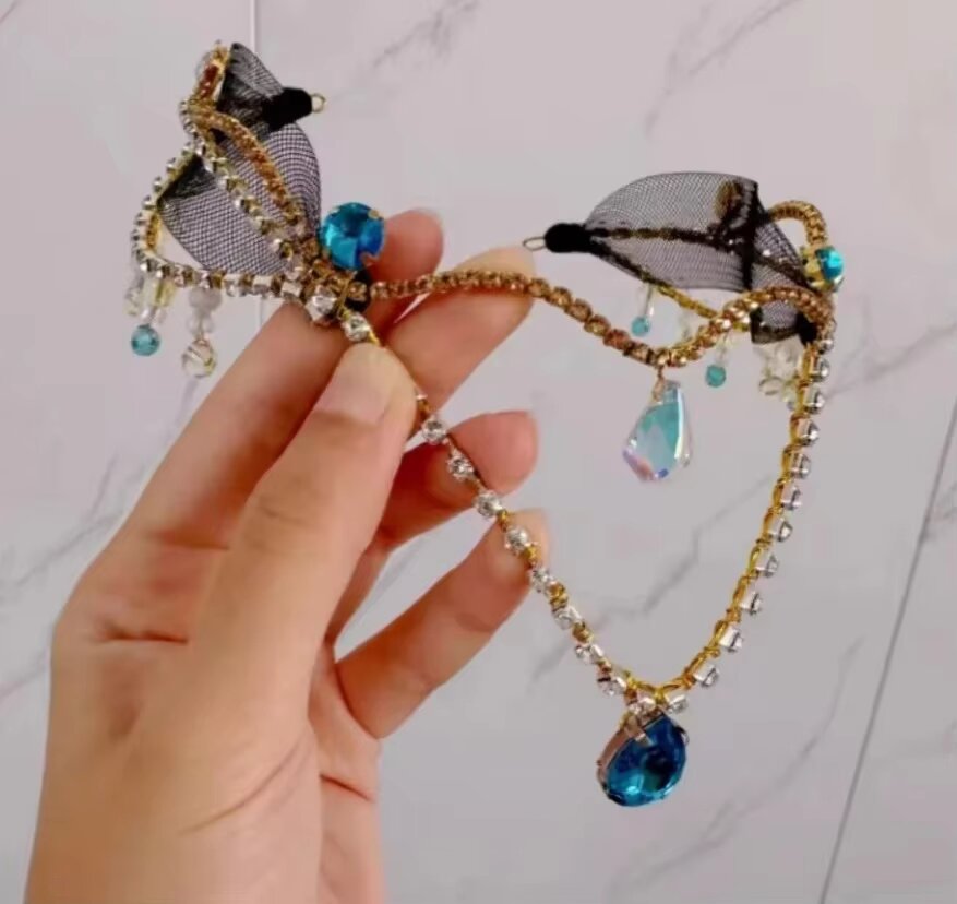 Kopfschmuck „Die drei Odalisken“