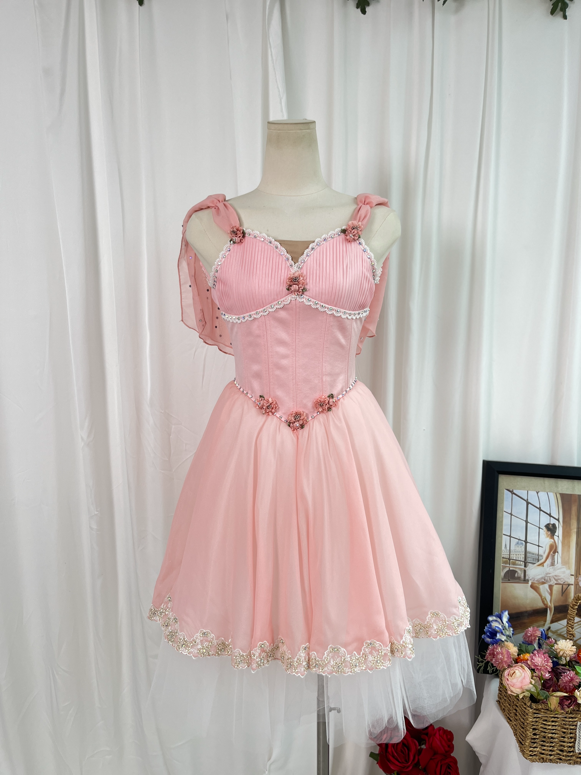Dancing Flower - Dancewear by Patricia