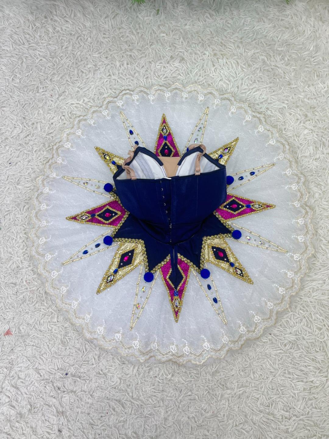 Variation arlequinade de l'ancolie