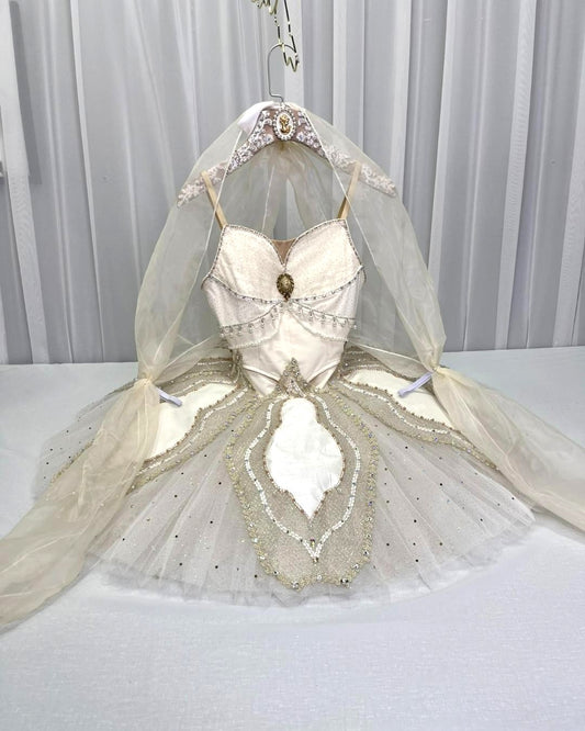 La Bayadere Pas de Deux - Dancewear by Patricia
