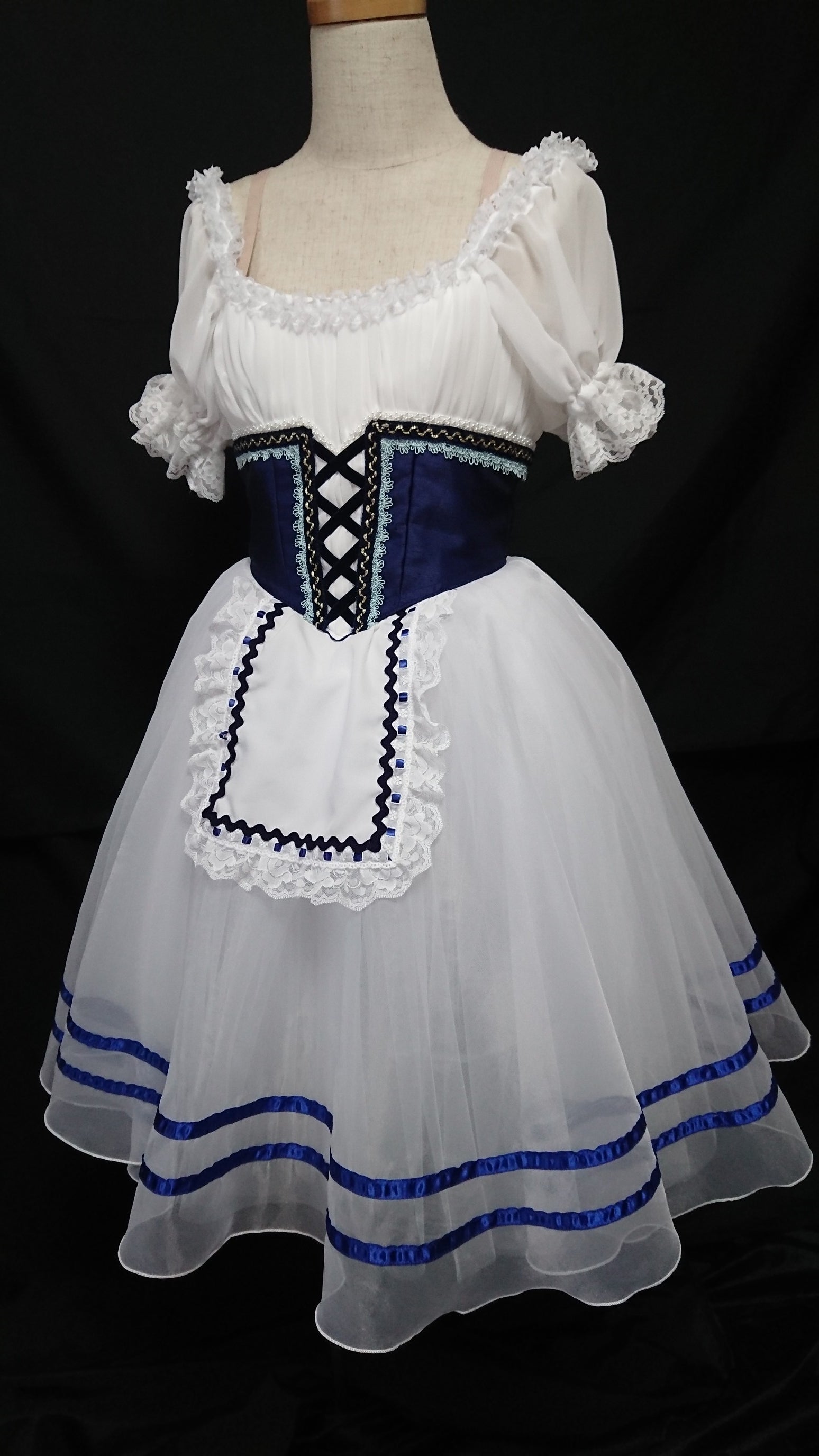 Halt in a maid dress=~